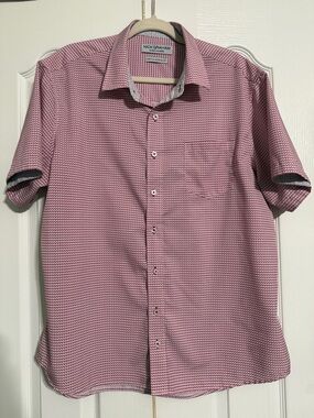 Nick Graham Men’s Short-Sleeve Red Geo Print Button-Down Shirt